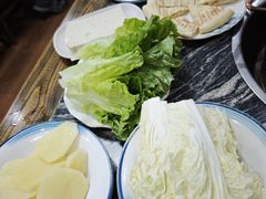 -乳仔牛牦牛汤锅 烤羊排(松潘古城店)