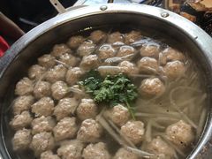 砂锅猪肉丸子-华盛园卷子王农家菜水库鱼