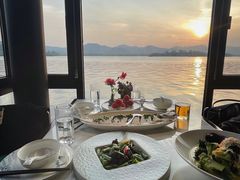 靠窗位-柳莺湖上·湖景餐厅·江南菜(西湖店)