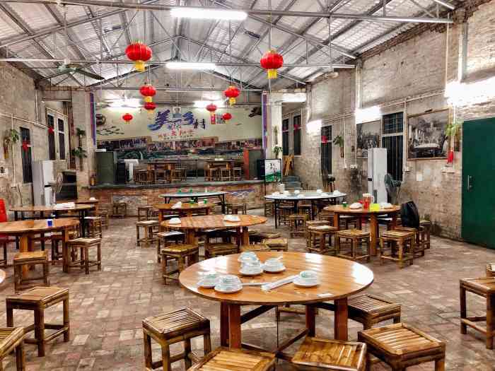 老知青饭店-"柴火的味道就是不一样,一进门扑面而来的柴.