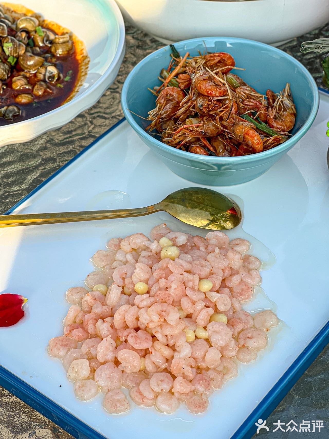 永远可以相信苏州的浪漫🥀稻田边吃大闸蟹