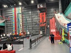 -极限PLAY运动娱乐新世界·团建派对表演休闲馆·室内高空游乐园
