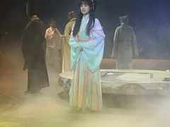 -瑞虹新天地月亮湾