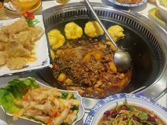 -靠山屯东北铁锅炖(东北菜，古美西路店)