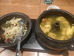-云海肴·汽锅鸡·云南菜(天山百盛优客店)