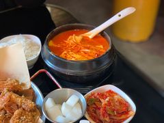 韩式嫩豆腐汤-富乐满韩国正宗炸鸡韩国料理(虹泉路店)