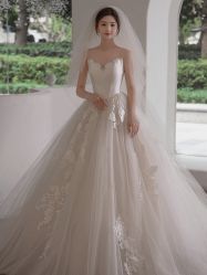 -艾米丽婚纱礼服