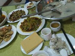 -雪野鱼头大王邢府公老店(雪野湖店)