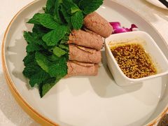薄荷牛肉卷-云腾食府·云南菜