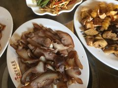 -老鼎万春卤菜(鹭湖宫8区店)