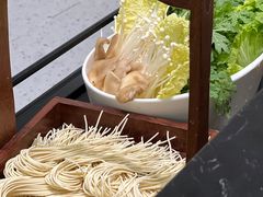 -红鼎豆捞·非遗鲍皇汤火锅(宝丰路店)