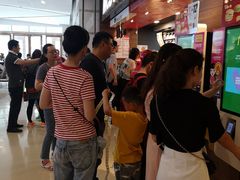 等位区-麦当劳(合肥之心城店)