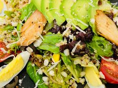 牛油果烤鸡肉沙拉-艾米茉亲子餐厅(万象城店)