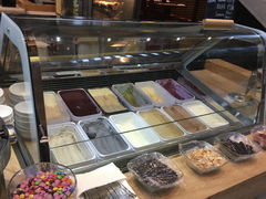 -松山湖凯悦酒店·Café自助餐厅·周末火舞秀表演