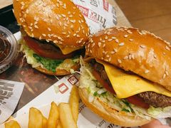-The Habit Burger Grill 哈比特汉堡(爱琴海店)
