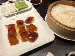 粤式片皮鸭-中山保利艾美酒店-乐美中餐厅