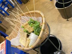 -马路边边串串香形象店(磐石路店)