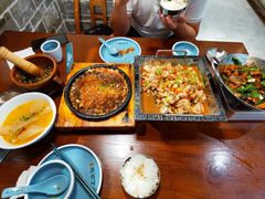 -钟掌勺忘不了地道湘菜(新天地假日广场店)