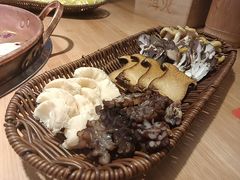 -洱火云南酸菜牛肉火锅(石景山当代商城店)