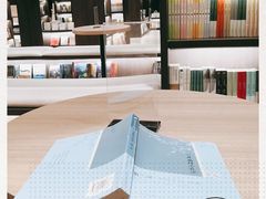 -钟书阁(群光广场店)