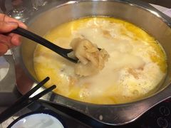 -鲜入围煮花胶鸡海鲜火锅