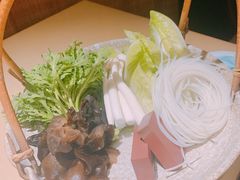 -余欢领鲜火锅(新街口店)