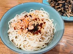 开葱拌面-缸鸭狗(天一广场店)