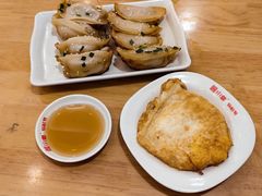 鲜肉锅贴-小姜锅贴(凤凰街店)