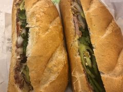 -Bánh Mì Huynh Hoa