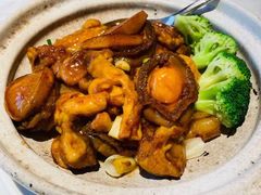 鲍鱼花胶焖鸡-香樟花园新粤料理(无锡万象城店)