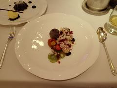 草莓摩奇&nbsp;柚子草莓&nbsp;香草西米布丁&nbsp;草莓冰霜-Jean Georges