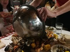 -The Crab Pot Seattle