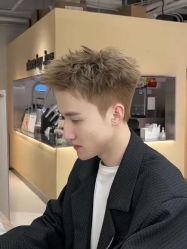 点击看大图 -Kraemer Paris苏豪路易士·嘉玛发廊