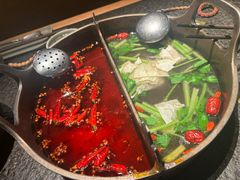 -三出山火锅(南京万象天地店)