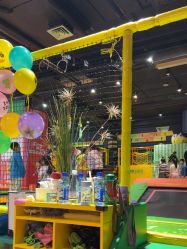 -蹦蹦跳跳(新奥购物中心店)