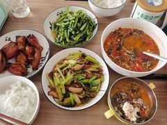 -鲸育宝宝月嫂(徐汇店)
