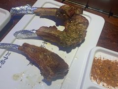 苏尼特金质烤羊排-三个蒙古大叔羊肉串(大宁店)