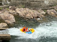 -安吉龙王山峡谷漂流