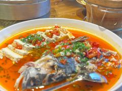 -头上红煨盐鸡·非遗院子餐厅