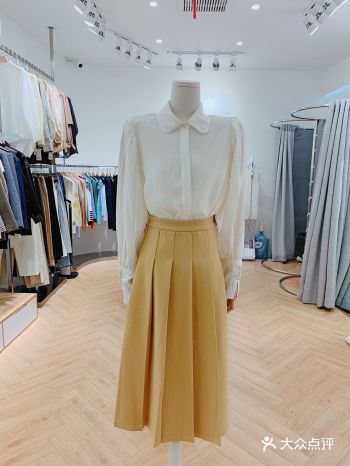 衣服好看不贵，每次进店都要带几件走