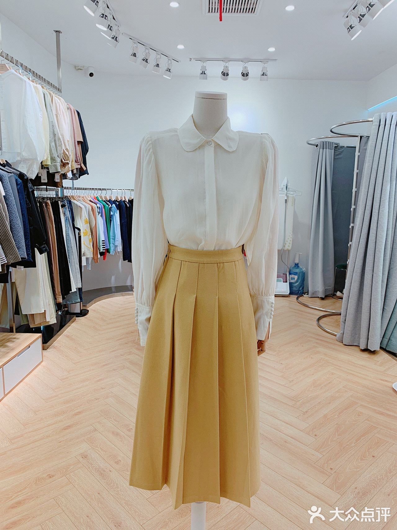 衣服好看不贵,每次进店都要带几件走