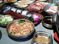 -围炉肉舍•炭烤活鳗•丹东海鲜烤肉(步行街店)