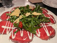 威尼斯风味生牛肉薄片配芝麻菜-IL TEATRO 精品意大利餐厅