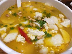 -渝是乎川渝小炒(新世界百货望京店)