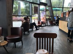 用餐区-星巴克(朵云轩店)