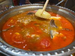 -老滇山寨•云南特色菜•地方菜•民族风情歌舞表演(金碧店)