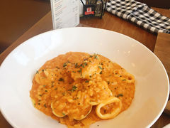 -ROAST coffee & eatery