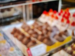 -85度C(生甜甜圈研究工坊·上海松江人民北路店)