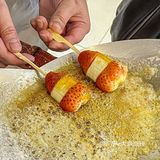 在武汉昙华林！圣诞冰糖葫芦！快去吃！！！