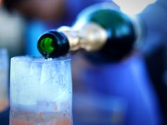 -瑰丽酒店·海吧·天际下午茶·现场DJ·天台酒吧